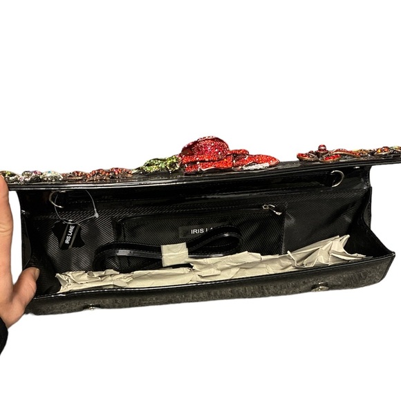 Iris Lane NWT Unique Bedazzled Butterflies Roses Crossbody Clutch Handbag - Picture 3 of 5